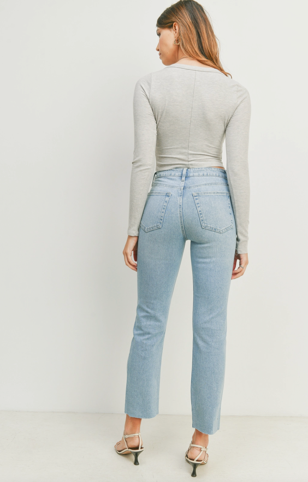 Cut Off Hem Light Wash Jeans